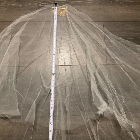 Twigs & Honey for J.Crew Single Layer Fingertip Veil in Ivory #C4061. - Picture 8 of 13